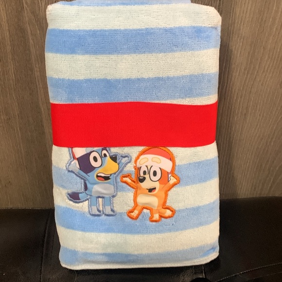 New Christmas Bluey & Bingo Heeler In Santa Hats Cotton Hand Towels Pack Of 2 - Picture 5 of 10
